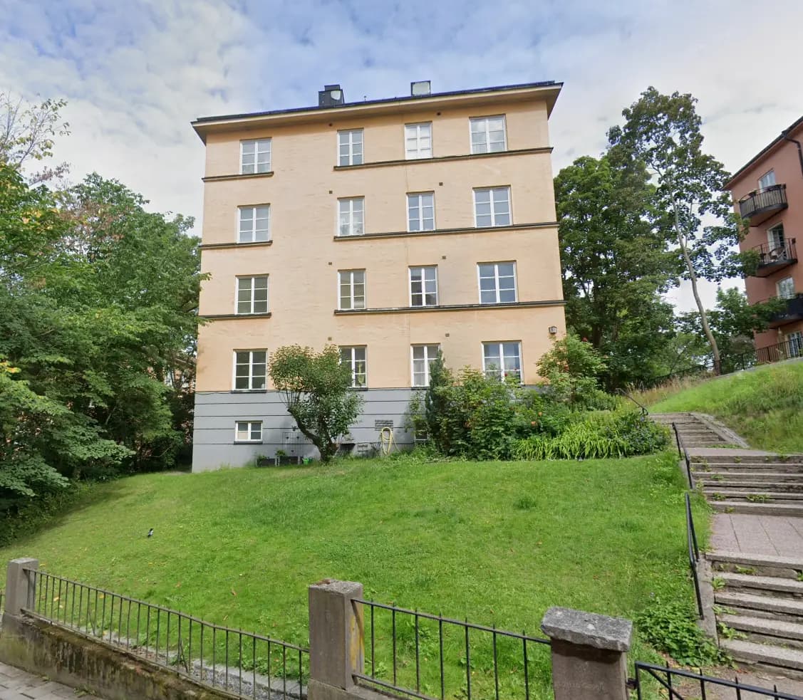 BRF Metaren på Södermalm där AE Elteknik styr trapphusbelysningen med rörelsesensorer