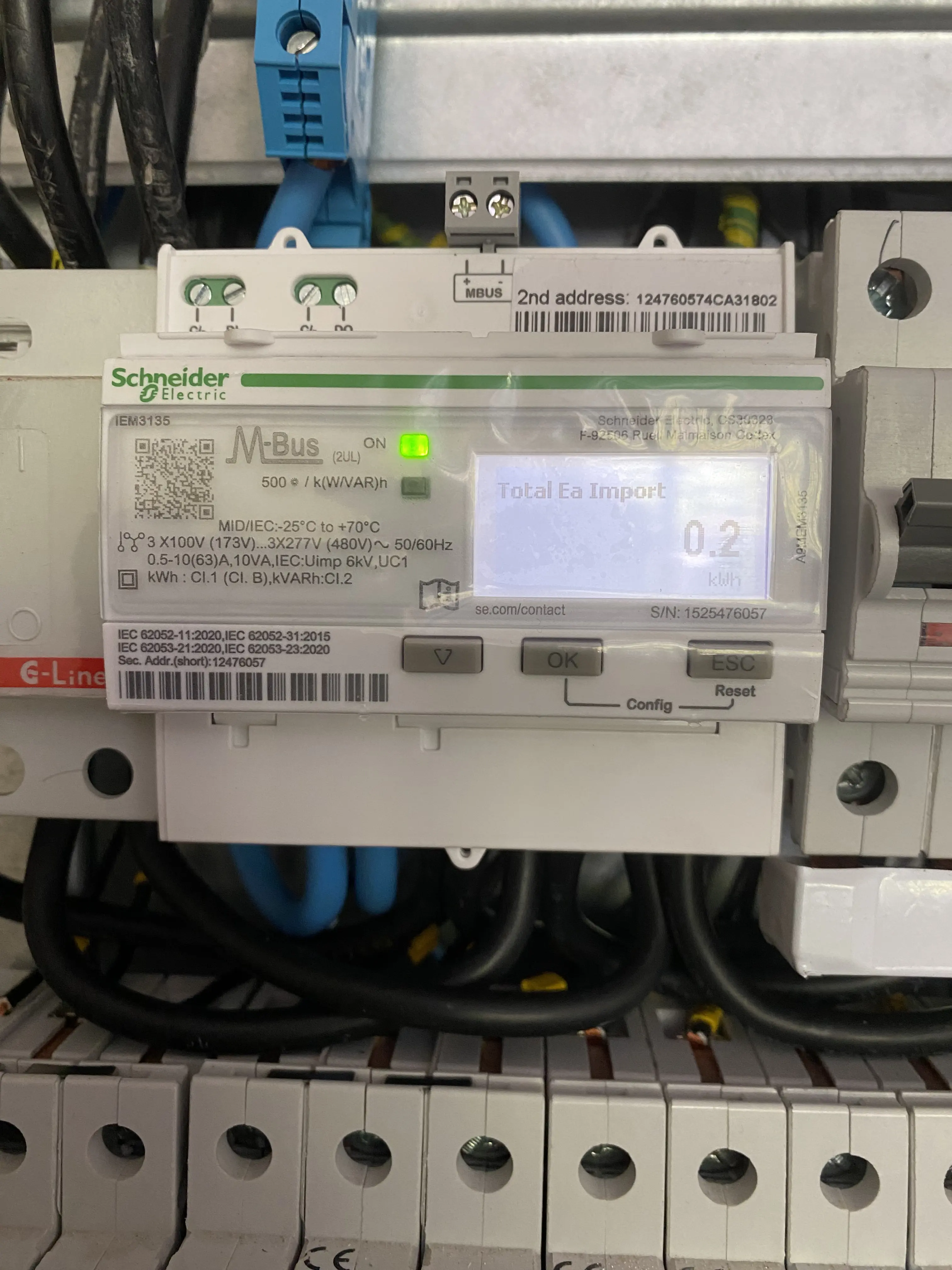 Elmätare installerade i elskåp i fastighet – AE Elteknik Stockholm